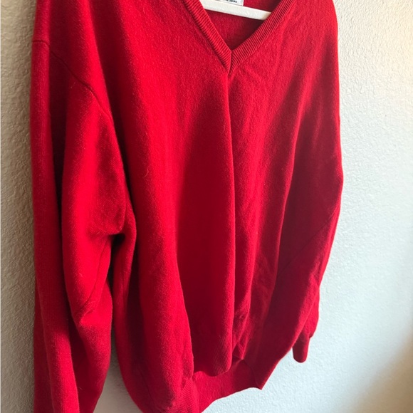 United Colors Of Benetton Scarlet V-Neck Cozy Sweater Winter Valentine's day - Picture 8 of 10